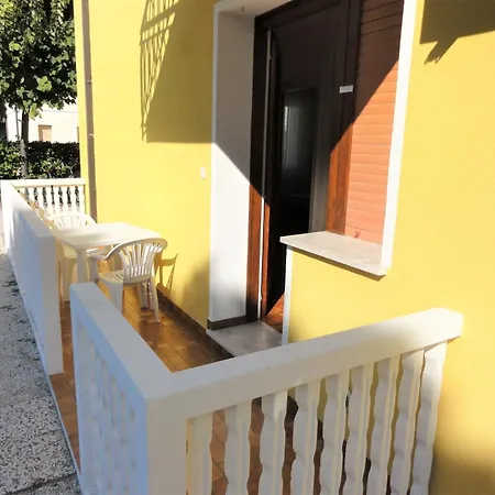 Peaceful In Just 300mt From The Sea Apartman